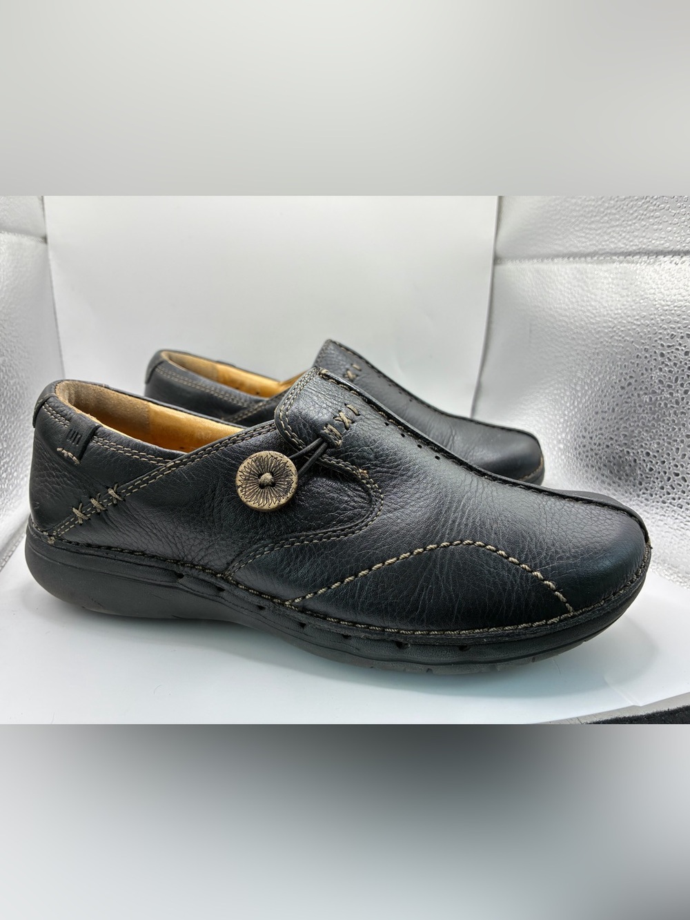 Clarks Unstructured UN Loop Black Leather Slip on Comfort Loafers Women’s 6M